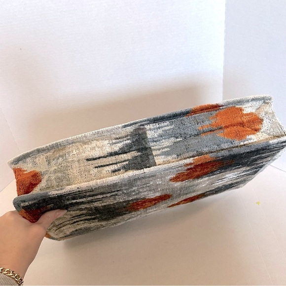 MD HOME HANDMADE IKAT VELVET BAG - Picture 11 of 16